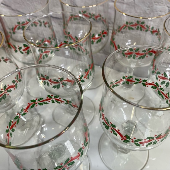 Set Of 8 Vintage Libbey Holly Berry Christmas Wine Water Glasses Goblets Stemmed - Picture 3 of 6